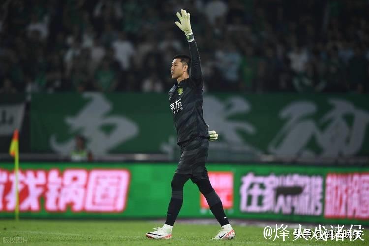 法比奥亲了连扑点球的侯森:要是没有他 我就完了